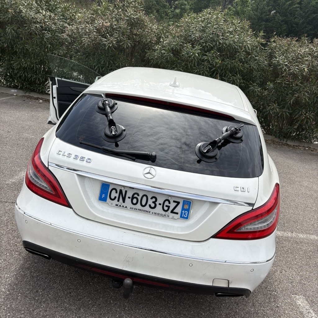 Mercedes CLS 350 lunette arrière neuve transparente après pose 2SPIGLASS